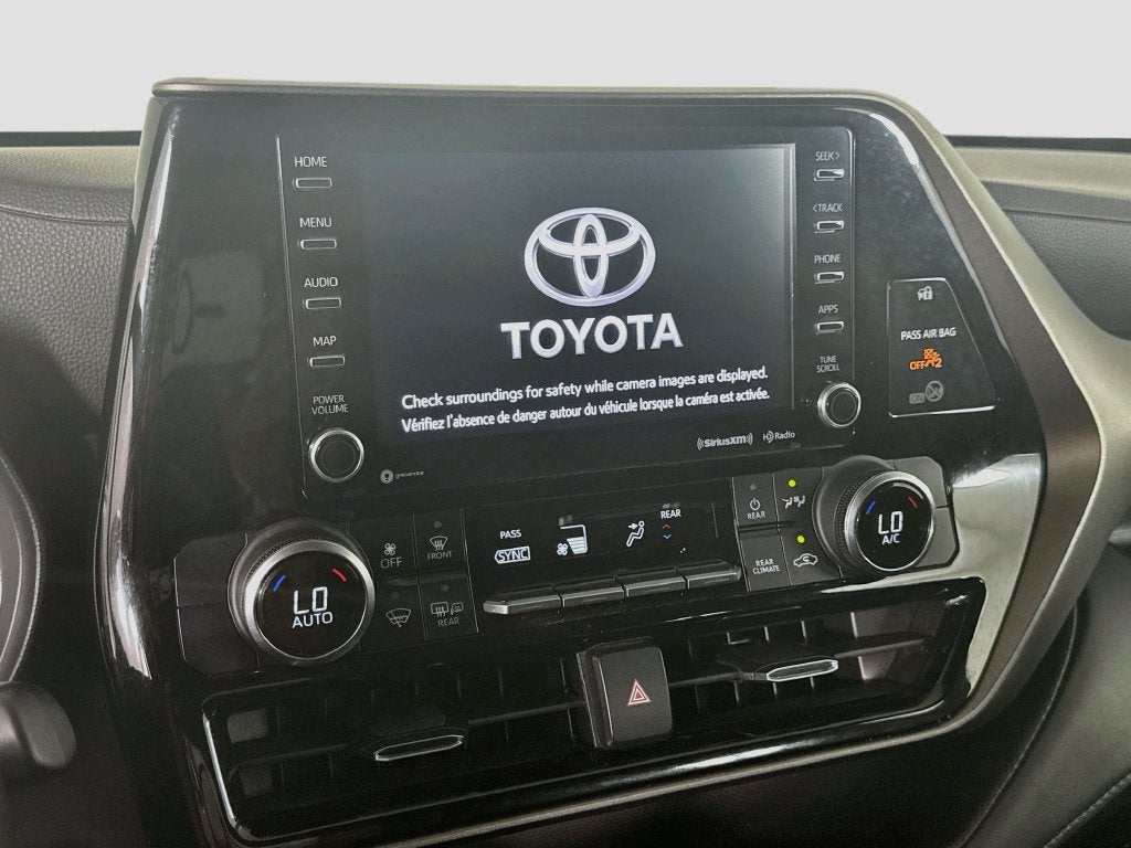 2022 Toyota Highlander LE