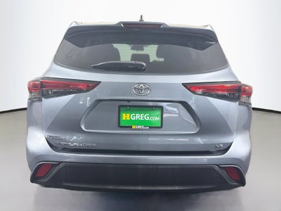 2022 Toyota Highlander LE