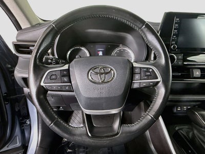 2022 Toyota Highlander LE
