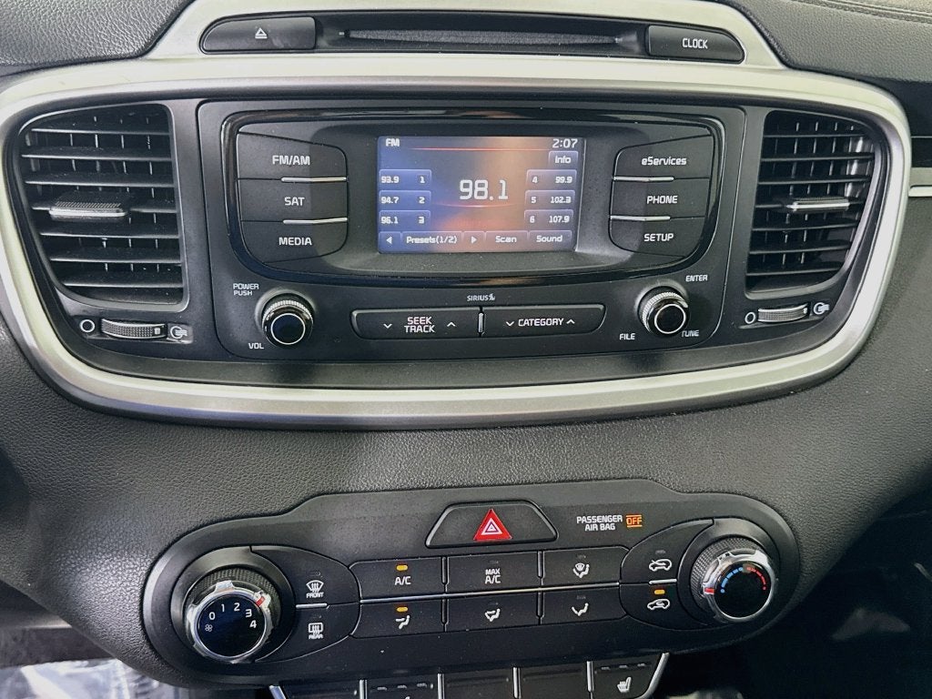 2016 Kia Sorento LX