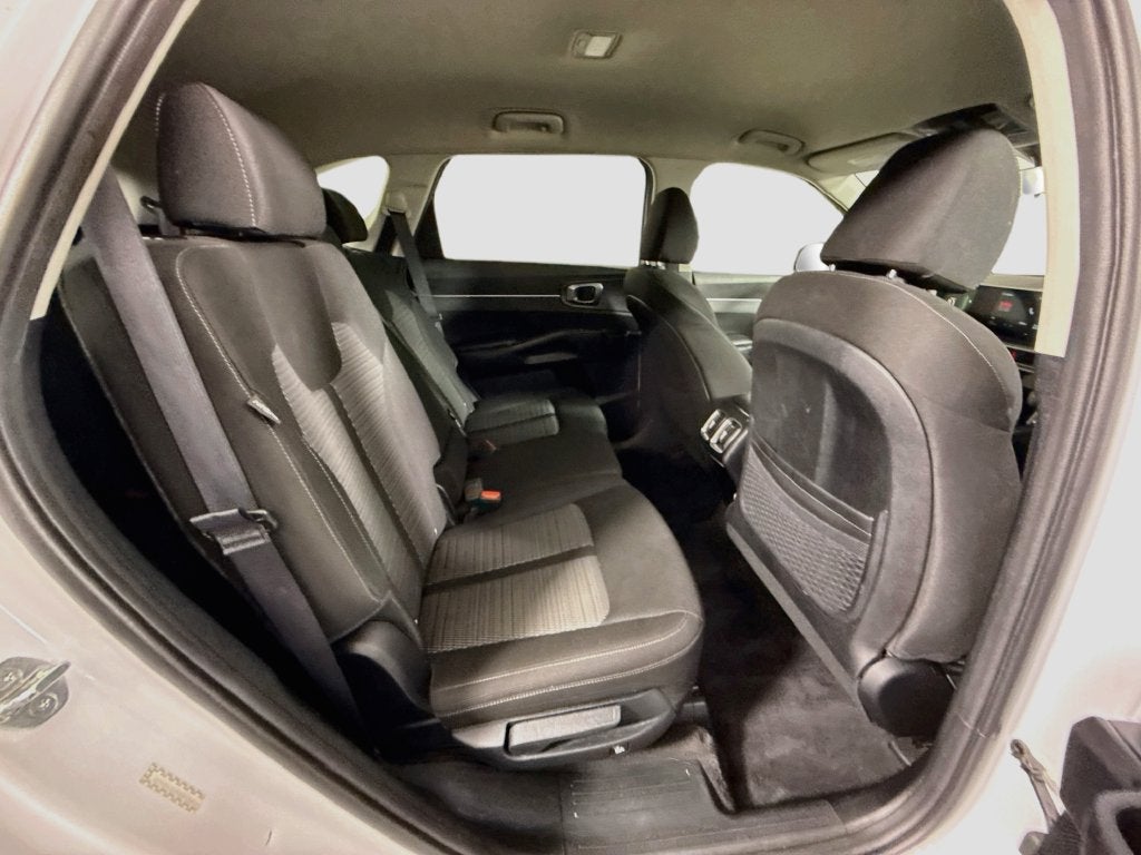 2024 Kia Sorento LX