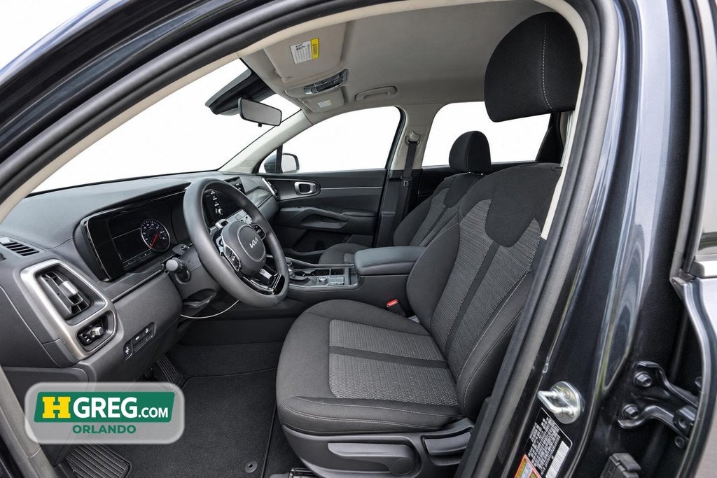 2022 Kia Sorento LX