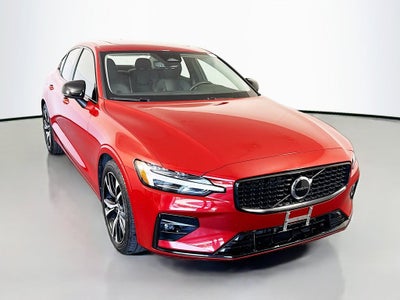2023 Volvo S60 B5 Core Dark Theme