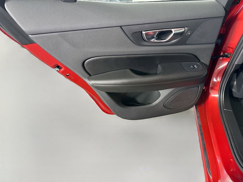 2023 Volvo S60 B5 Core Dark Theme
