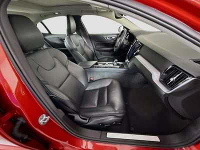 2023 Volvo S60 B5 Core Dark Theme