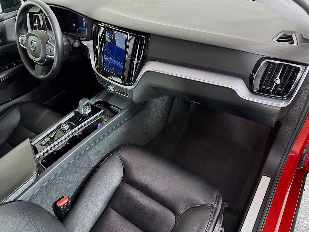 2023 Volvo S60 B5 Core Dark Theme