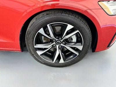 2023 Volvo S60 B5 Core Dark Theme
