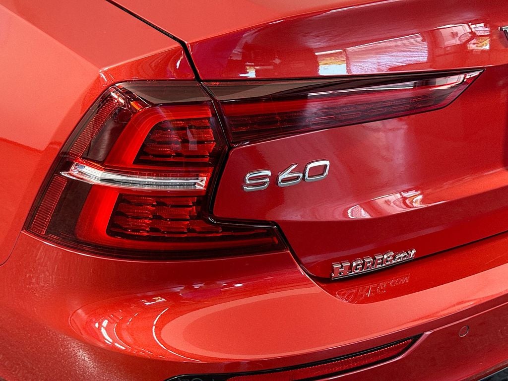 2023 Volvo S60 B5 Core Dark Theme