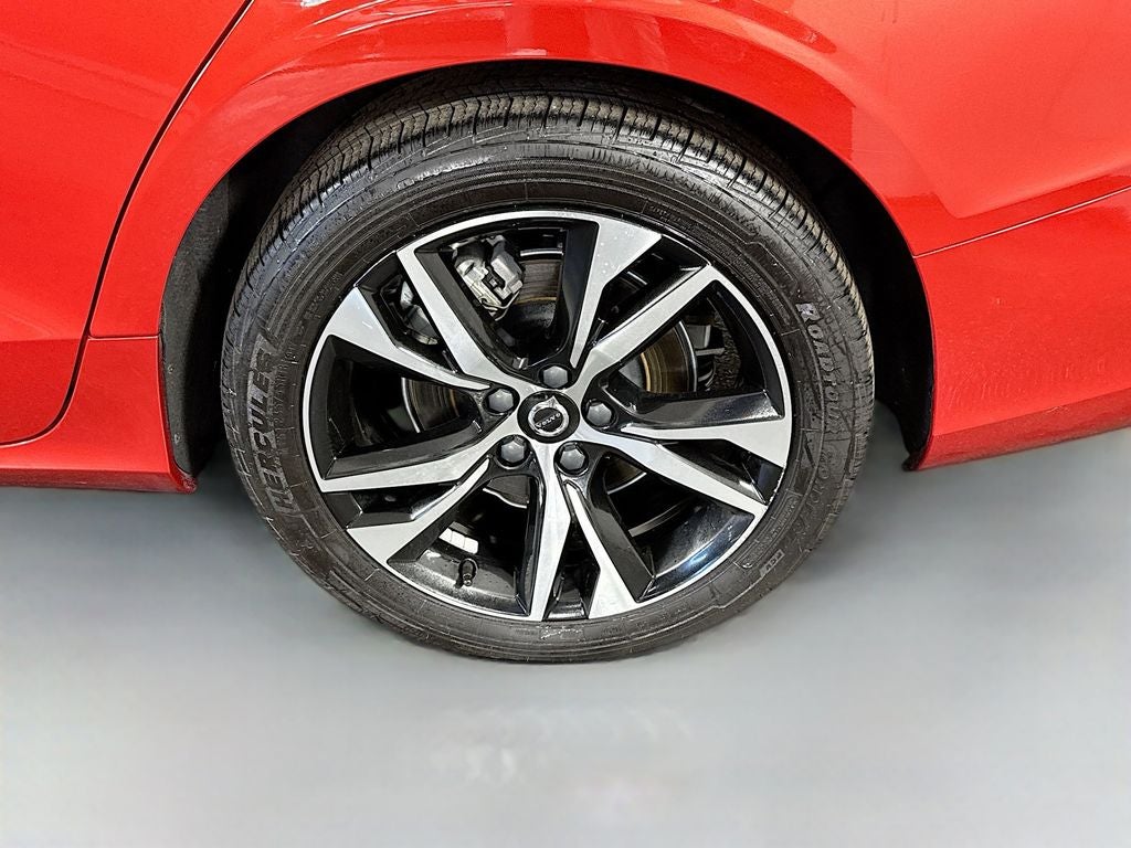 2023 Volvo S60 B5 Core Dark Theme