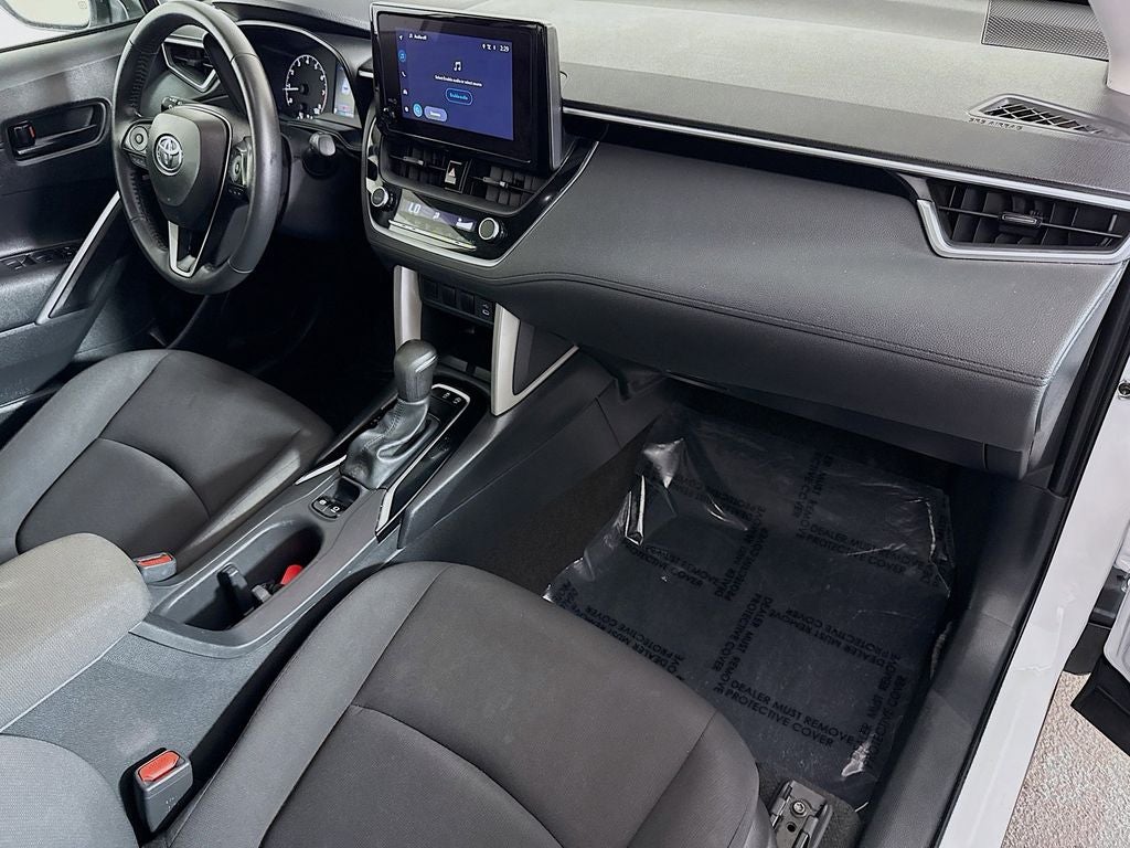 2024 Toyota Corolla Cross LE