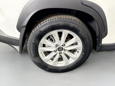 2024 Toyota Corolla Cross LE