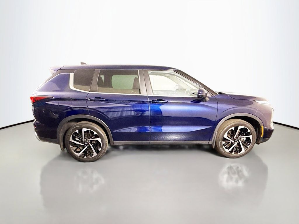 2022 Mitsubishi Outlander SE