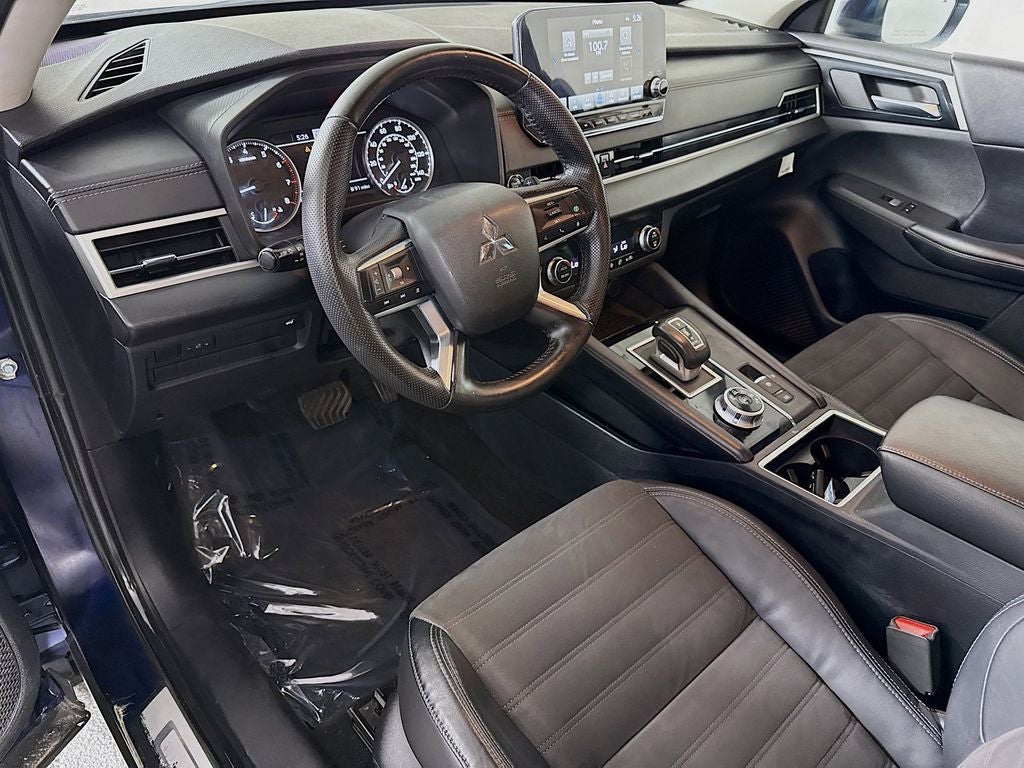 2022 Mitsubishi Outlander SE