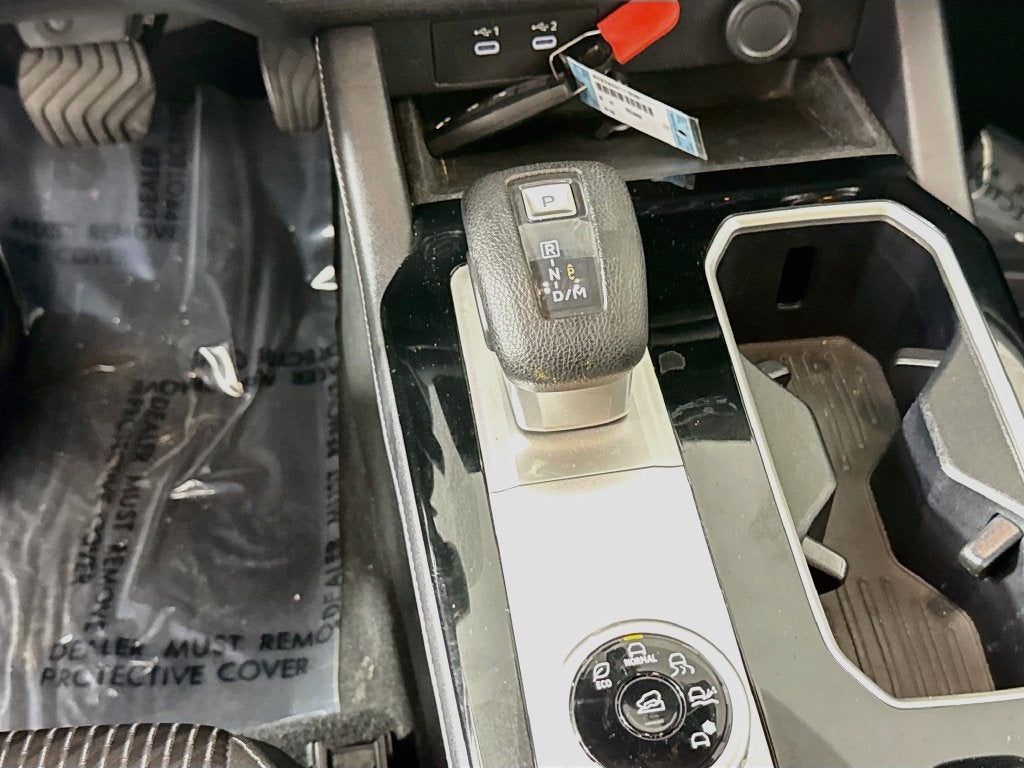 2025 Mitsubishi Outlander ES
