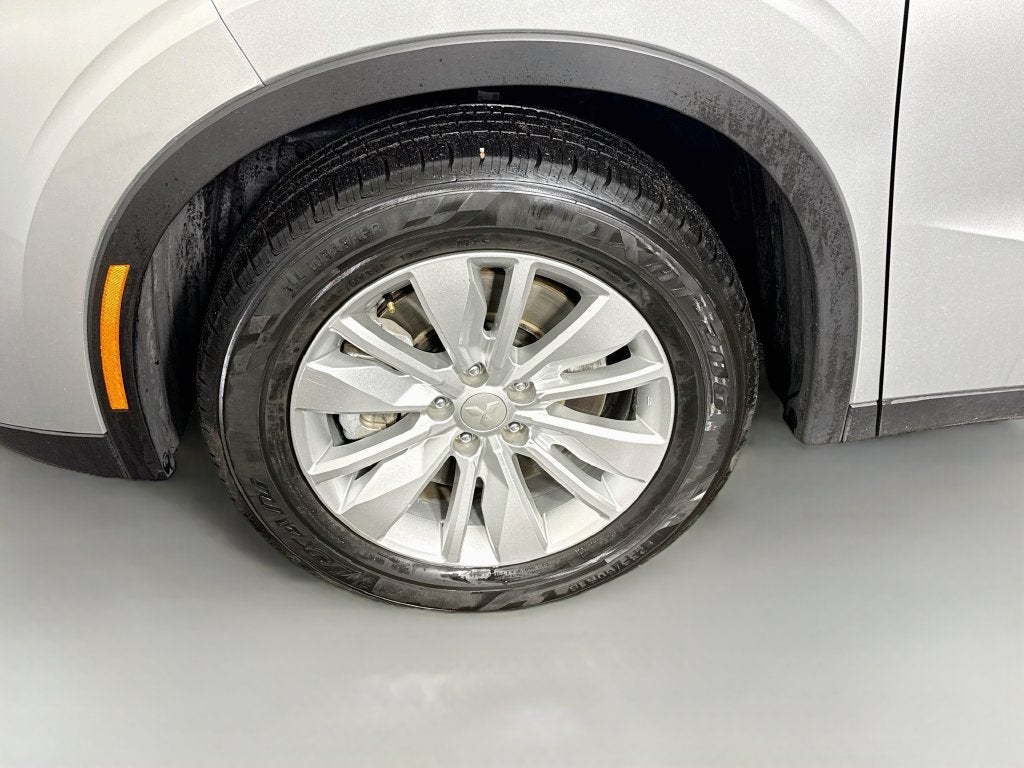 2025 Mitsubishi Outlander ES