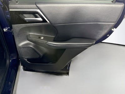 2023 Mitsubishi Outlander SE
