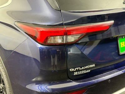 2023 Mitsubishi Outlander SE