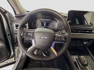 2023 Mitsubishi Outlander SE Black Edition