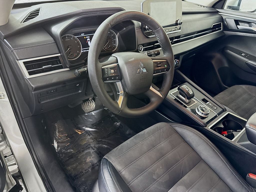 2023 Mitsubishi Outlander SE Black Edition