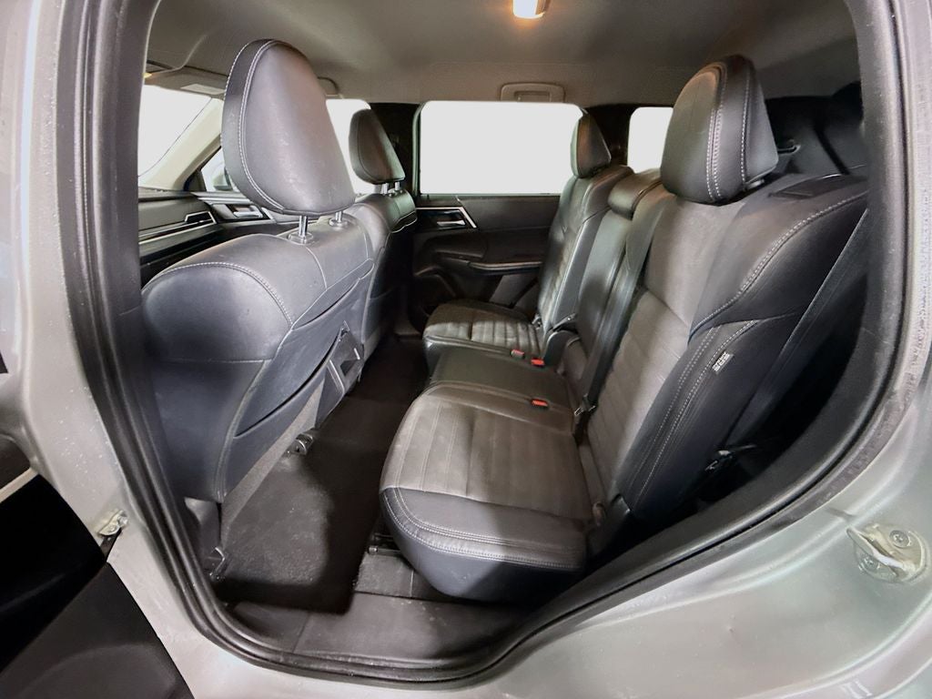 2023 Mitsubishi Outlander SE Black Edition