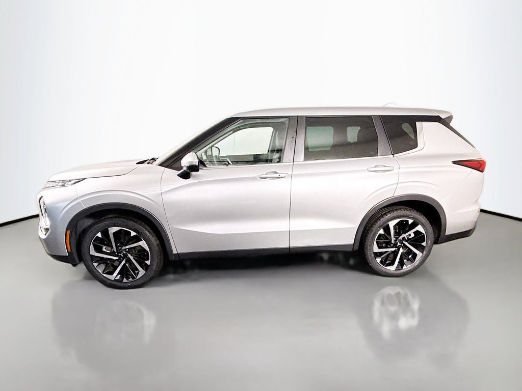 2023 Mitsubishi Outlander SE Black Edition