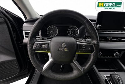 2024 Mitsubishi Outlander ES