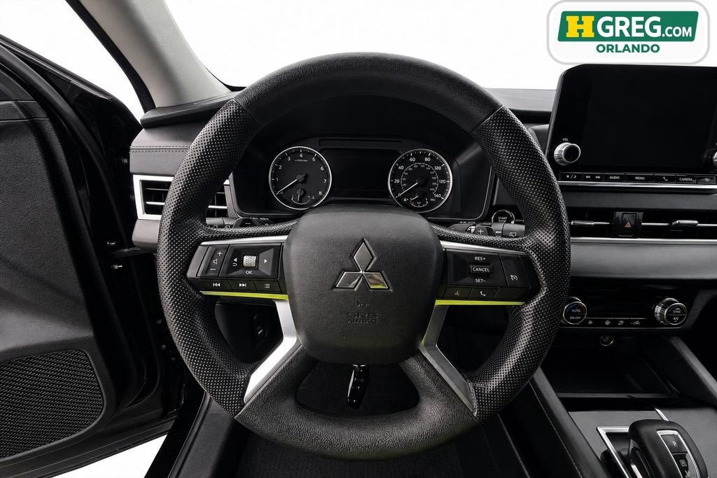2024 Mitsubishi Outlander ES