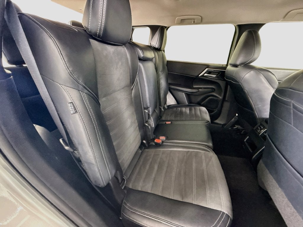 2024 Mitsubishi Outlander SE Black Edition