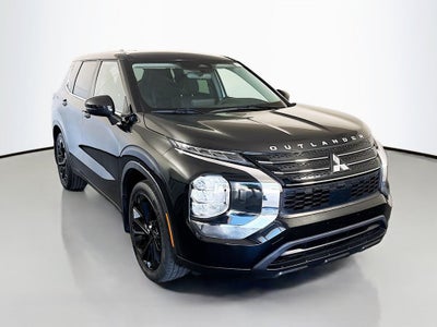 2022 Mitsubishi Outlander ES