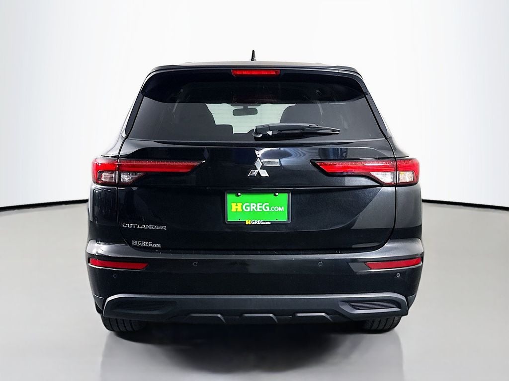 2022 Mitsubishi Outlander ES