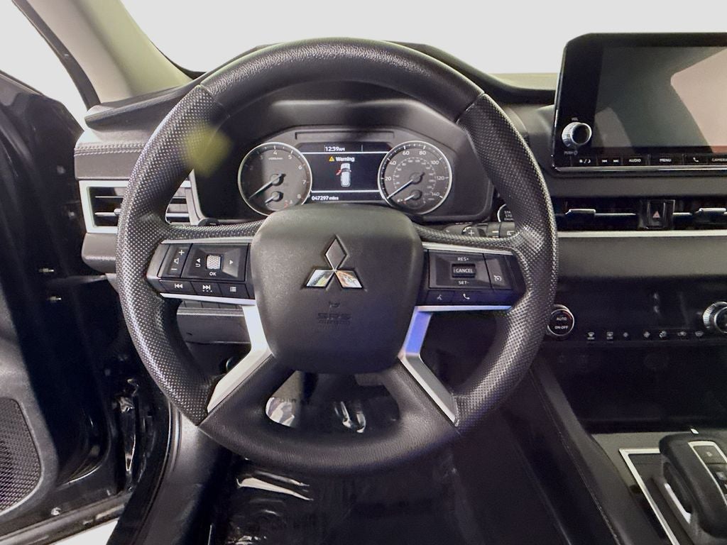 2022 Mitsubishi Outlander ES