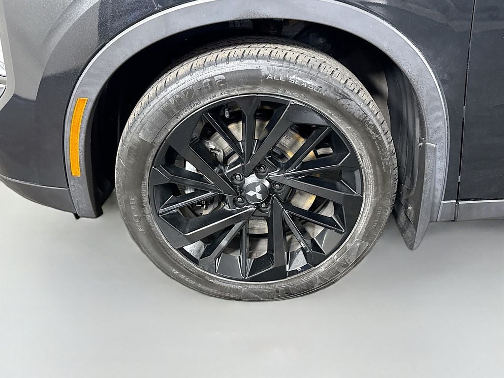 2022 Mitsubishi Outlander ES