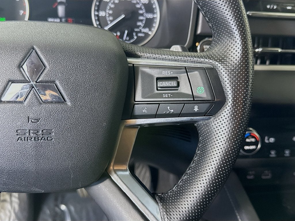 2024 Mitsubishi Outlander SE Black Edition