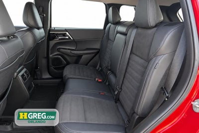 2023 Mitsubishi Outlander PHEV SE