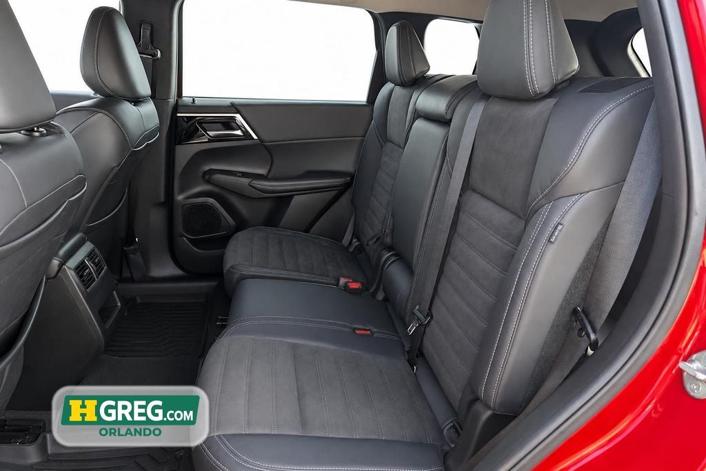 2023 Mitsubishi Outlander PHEV SE