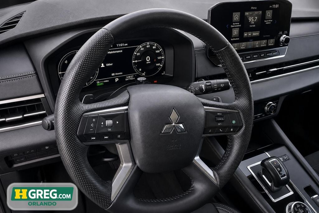 2023 Mitsubishi Outlander PHEV SE