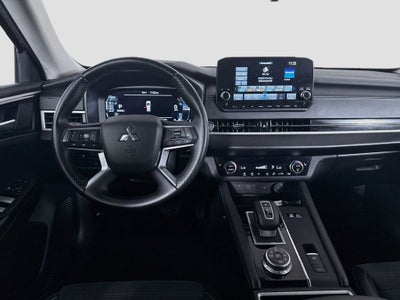 2024 Mitsubishi Outlander PHEV SE