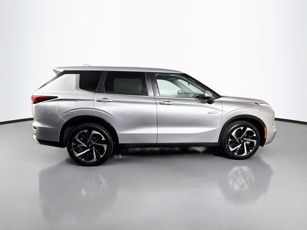 2024 Mitsubishi Outlander PHEV SE