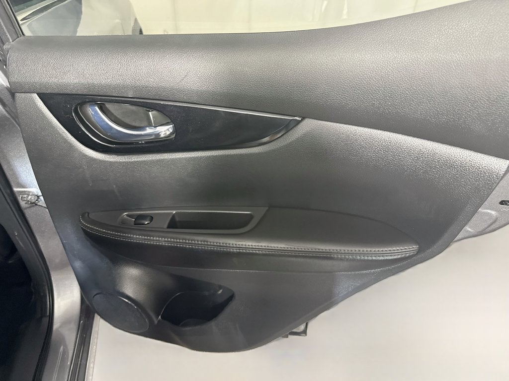 2022 Nissan Rogue Sport SV
