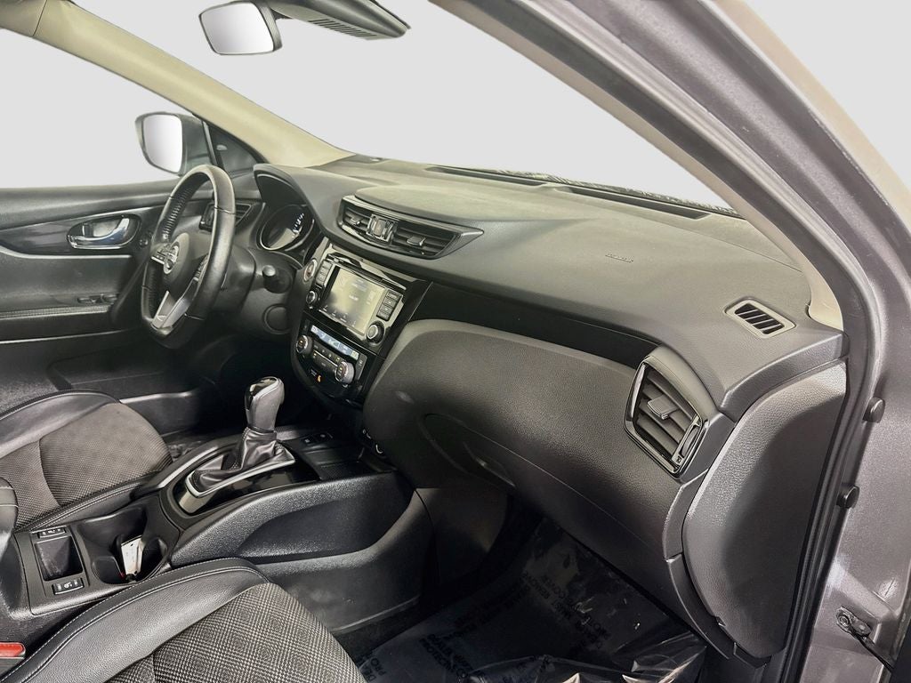 2022 Nissan Rogue Sport SV