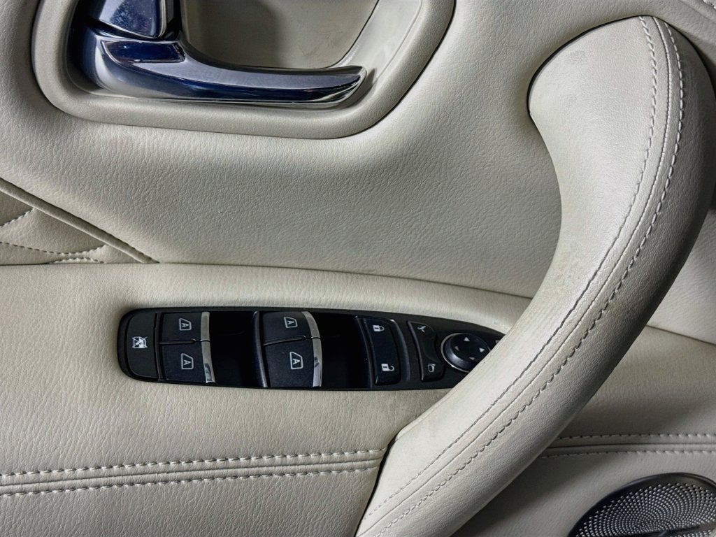 2023 INFINITI QX80 Sensory