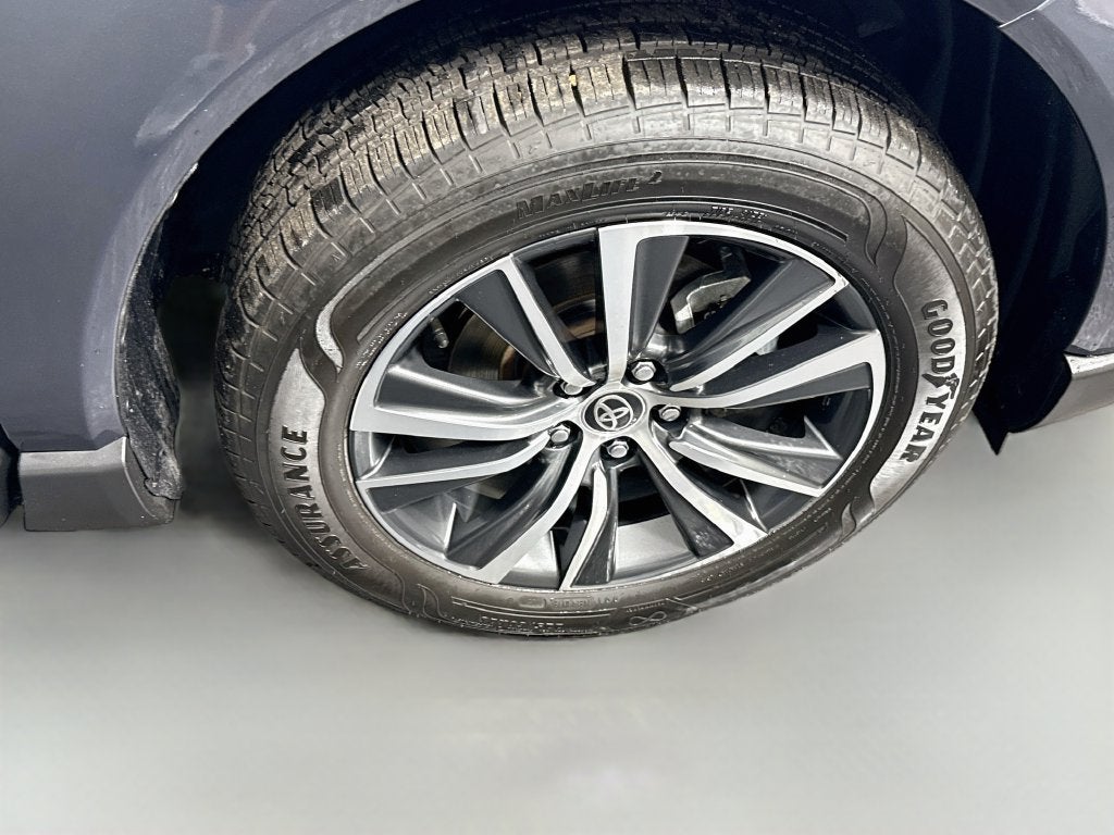 2024 Toyota Venza LE