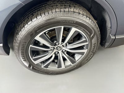 2024 Toyota Venza LE