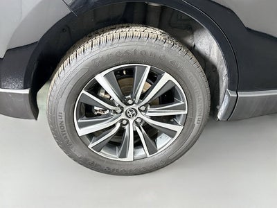 2024 Toyota Venza LE