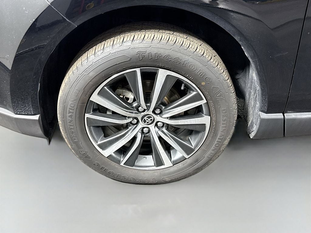 2024 Toyota Venza LE
