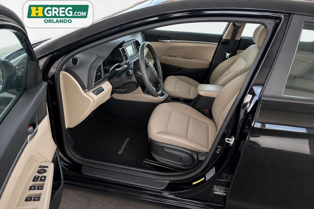 2019 Hyundai Elantra SE