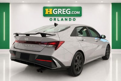2025 Hyundai Elantra SE