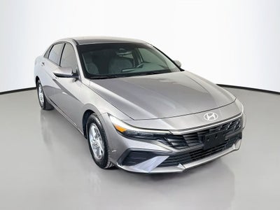 2024 Hyundai Elantra SE
