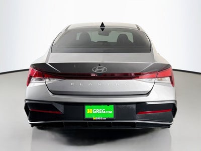 2024 Hyundai Elantra SE