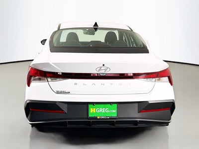 2025 Hyundai Elantra SE